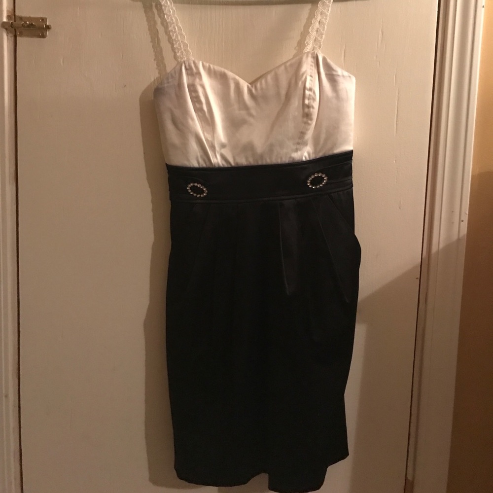Black/White dress! CLEAN! No longer need!