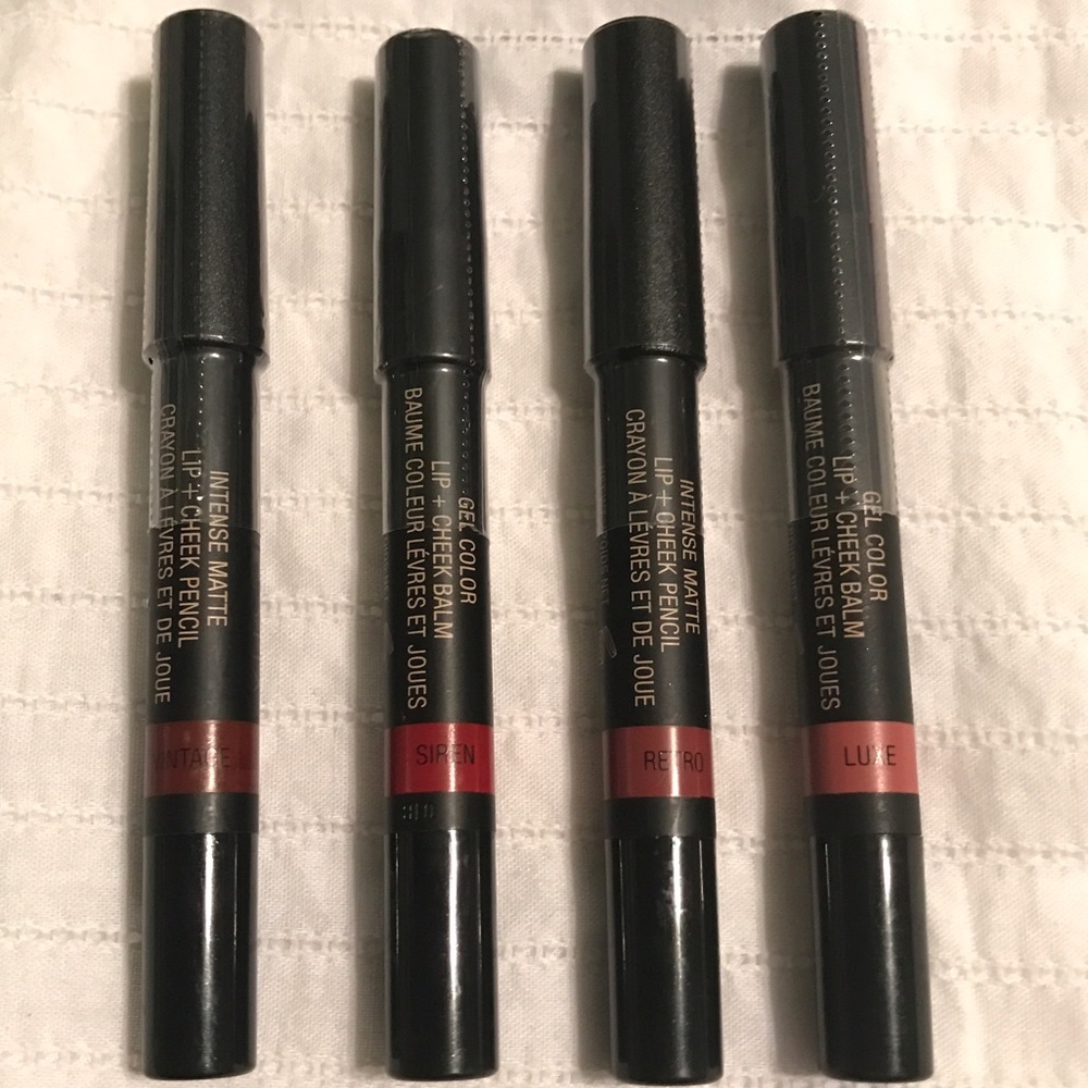 NUDESTIX
Intense Matte Lip + Cheek Pencil