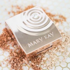 New Mary Kay Rose Gold Compact