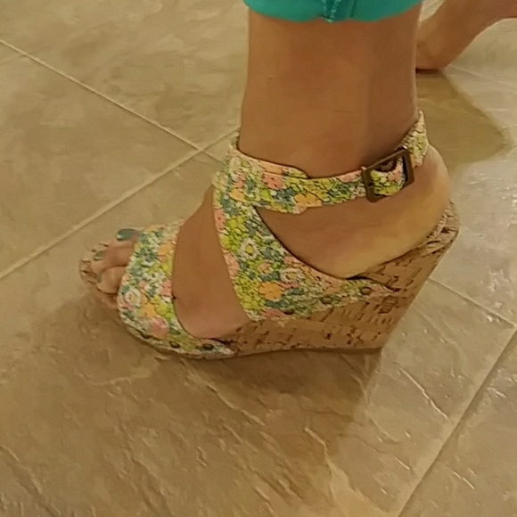 Flower summer wedges💋💋 - Picture 2 of 6