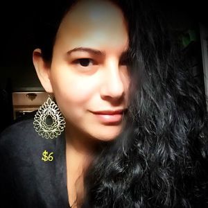 Meet your Posher, Vanessa