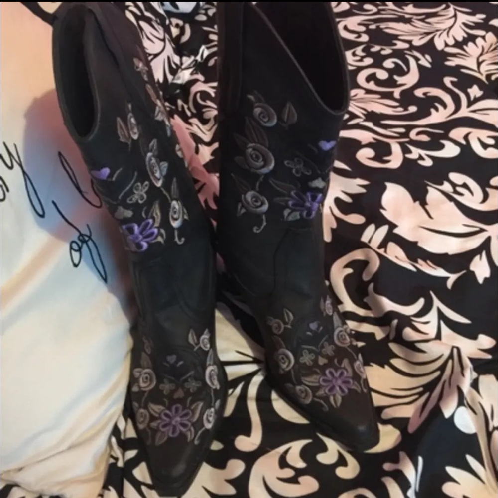 Black and purple cowgirl boots