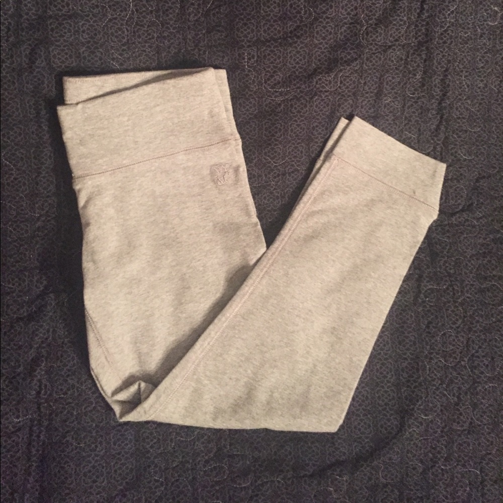 New York &a Company Grey Cropped Leggings