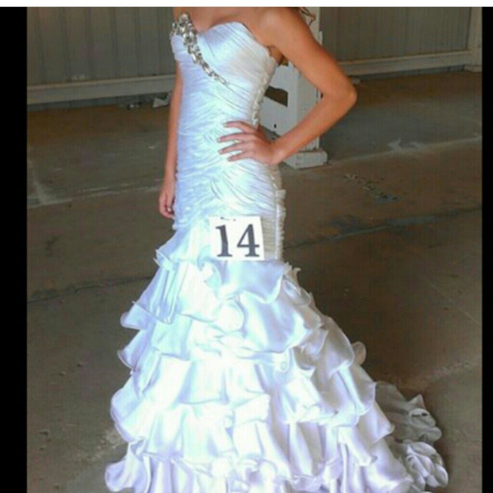 Prom/pageant/homecoming dress