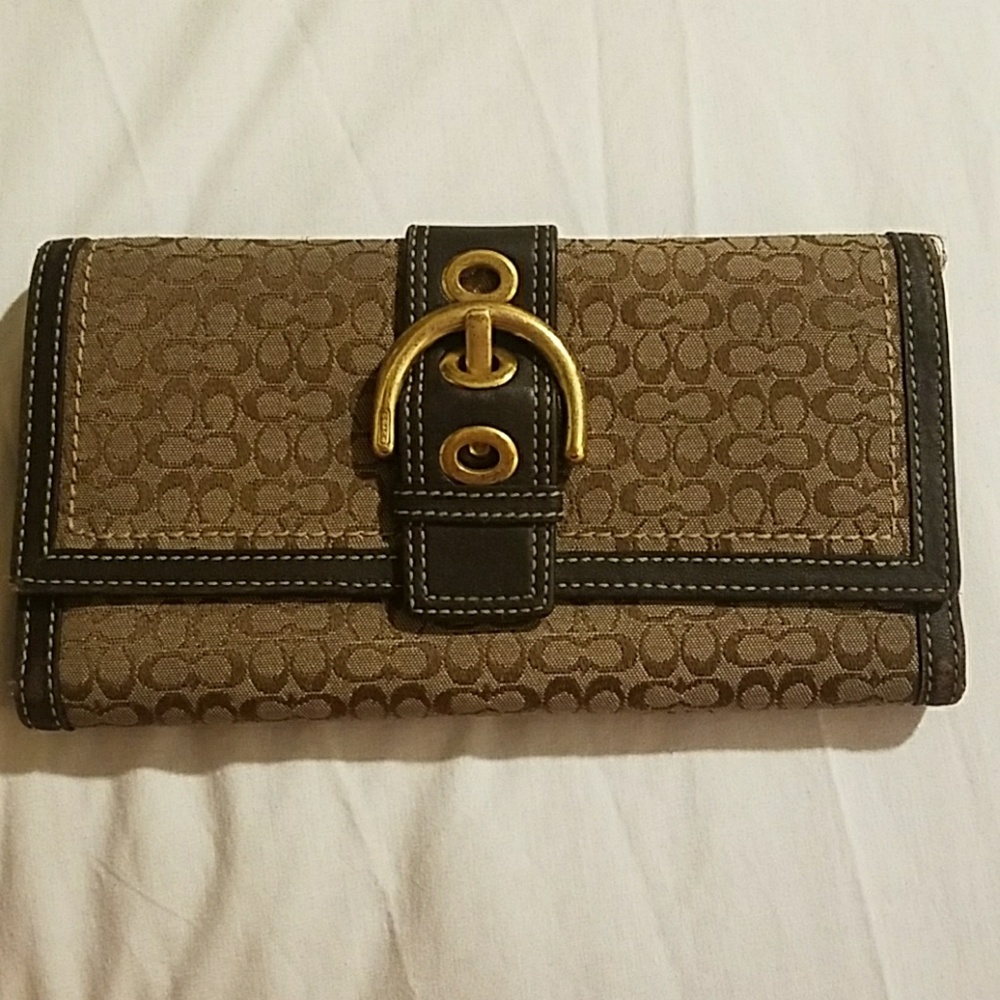 Coach signature tan/Brown tri-fold buckle wallet