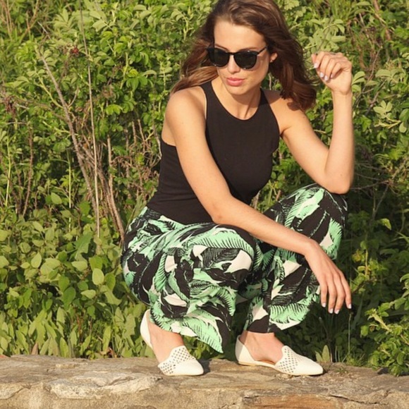 NIB Turquoise Ski Laser Cut Ballet Classic Flats - Picture 2 of 6