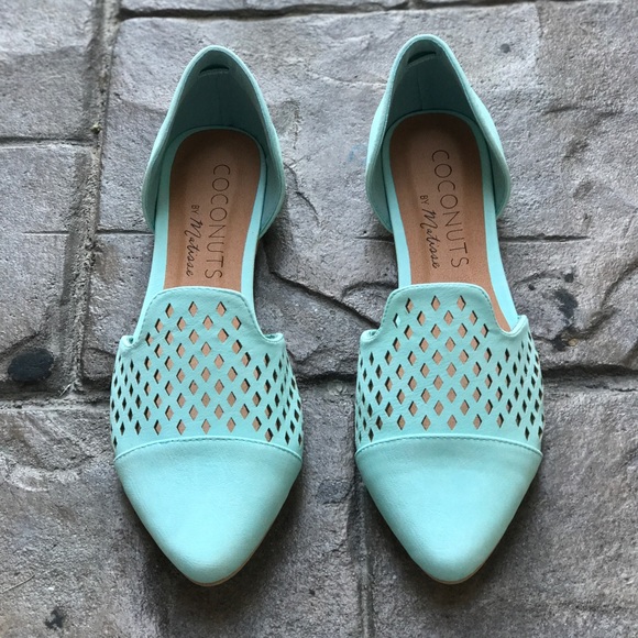 NIB Turquoise Ski Laser Cut Ballet Classic Flats - Picture 6 of 6