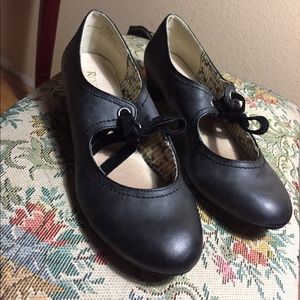 Black Restricted Mary Jane Heels Size 8