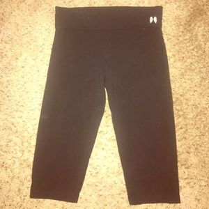 Victoria's Secret Pants - Victoria's Secret Crop Leggings Victoria's Secret Pants - Victoria's Secret Crop Leggings
