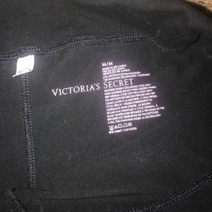 Victoria's Secret Pants - Victoria's Secret Crop Leggings Victoria's Secret Pants - Victoria's Secret Crop Leggings