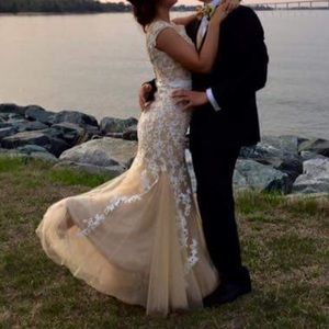 Elegant Prom dress