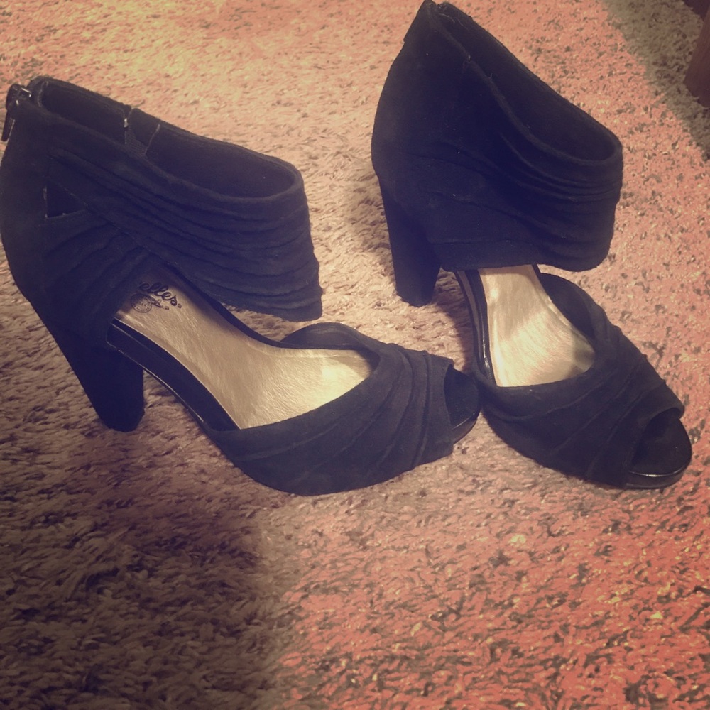 Seychelles Black Heels