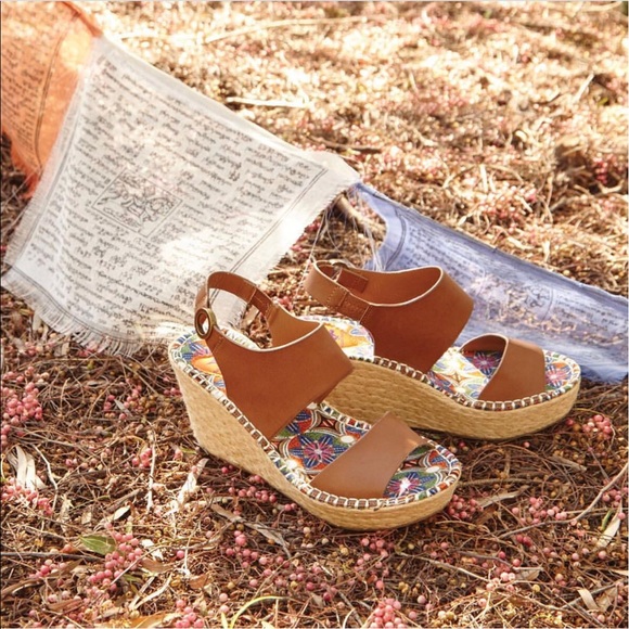 Black Open Toe Espadrille Platform Wedge Sandal - Picture 2 of 7