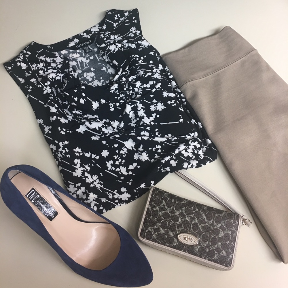 Ellen Tracy black&white floral cowl neck top