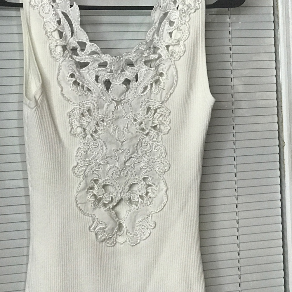 "Cache" So sexy gorgeous white sequined appliqué