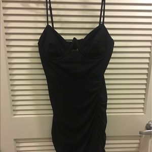 LBD LITTLE BLACK DRESS