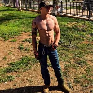 Meet your Posher, Josh