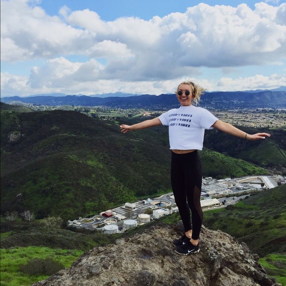 Meet your Posher, Kasey - Picture 6 of 7