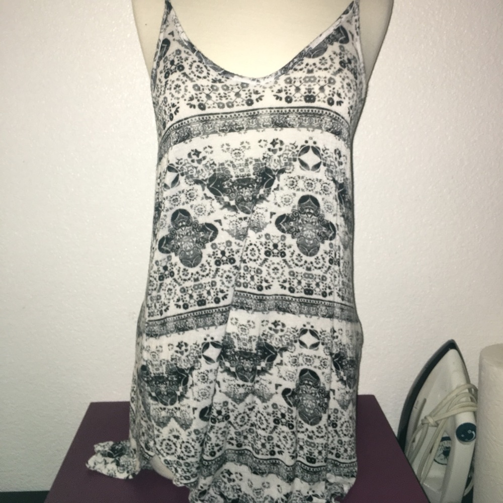 Pacsun tunic black and white tunic super soft!