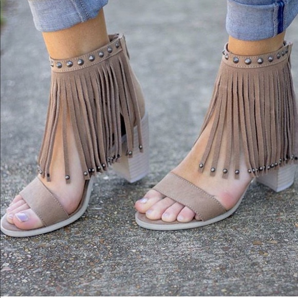 Black Boho Chic Cascading Fringe Block Heel Sandal - Picture 4 of 4