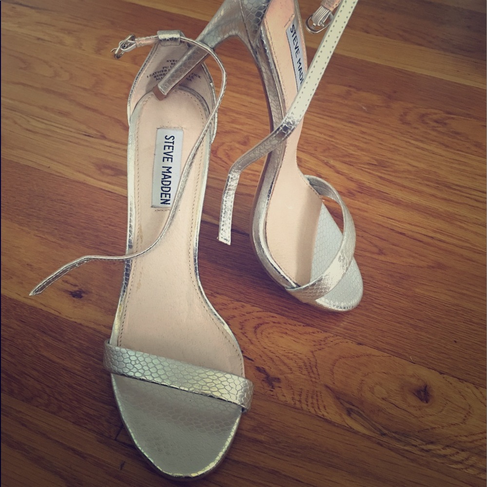 Steve Madden Silver snakeskin heels