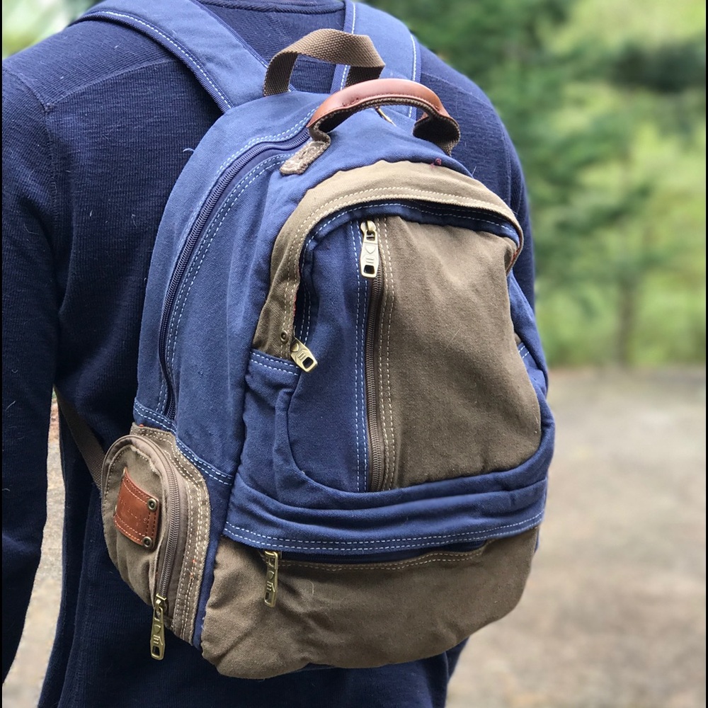 Perry Ellis Canvas Laptop Backpack