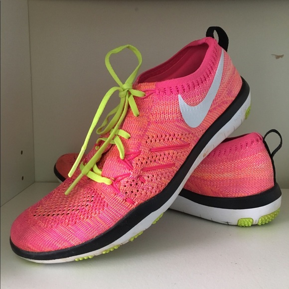 Nike Shoes - Nike Free TR Focus Flyknits