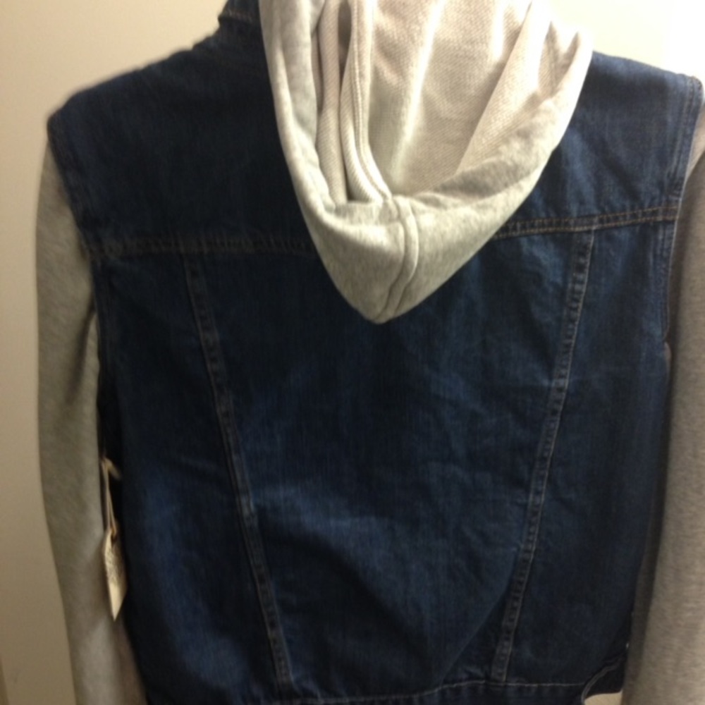 Denim jacket - Picture 2 of 3