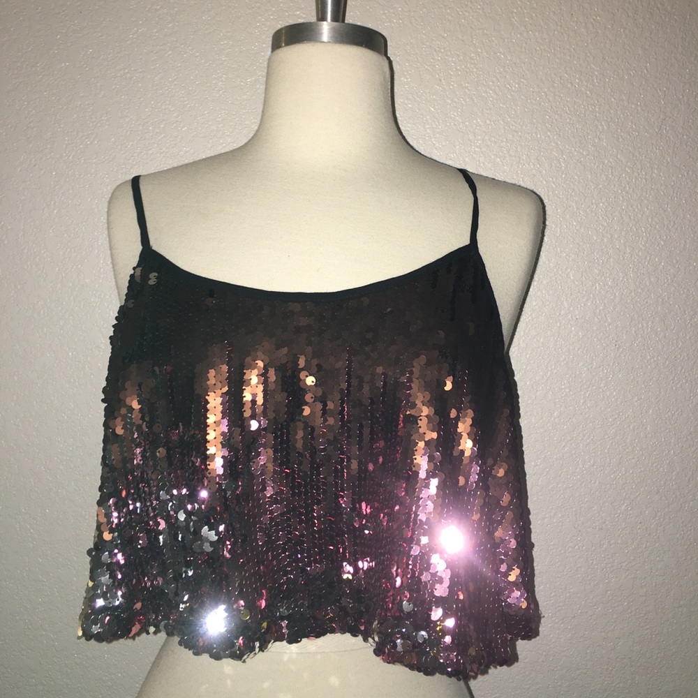 Sequin crop tank top, perfect for summer! Sm-med