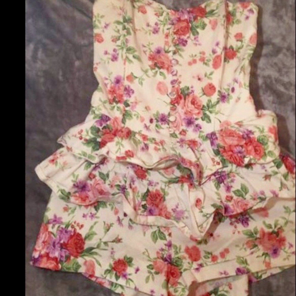 Miss avenue corset floral romper