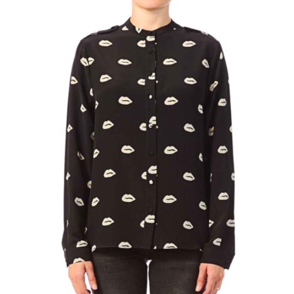 American Retro blouse with lip pattern!!