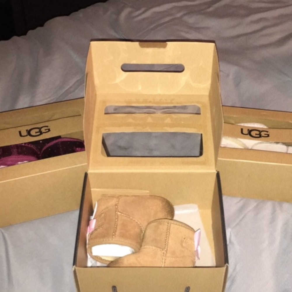 Chestnut Jesse Bow Ugg Boots