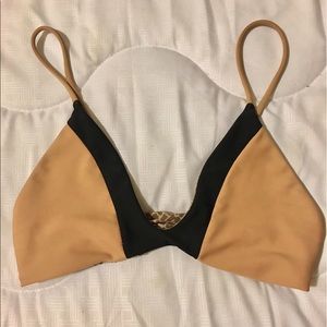 Acacia Pupukea Top in Topless & Storm Size S