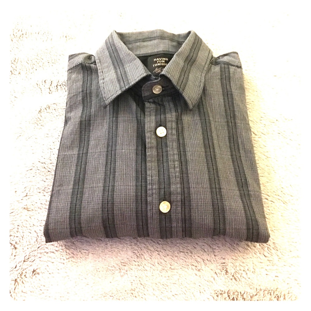 Long sleeve collared shirt