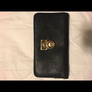 Michael Kors zip wallet