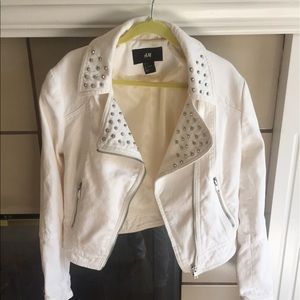 White H&M jacket in great condition 🦄