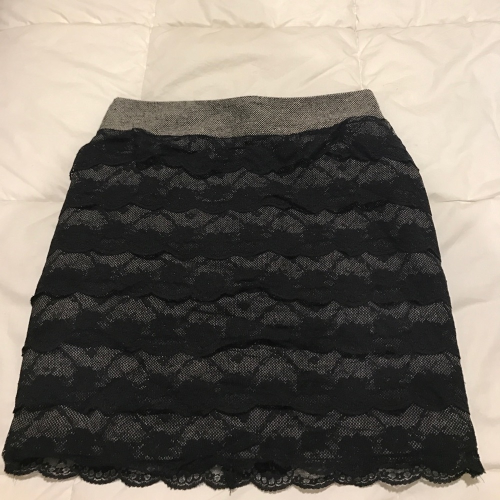 Lace ruffle mini skirt