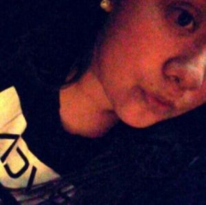 Meet your Posher, Esmeralda