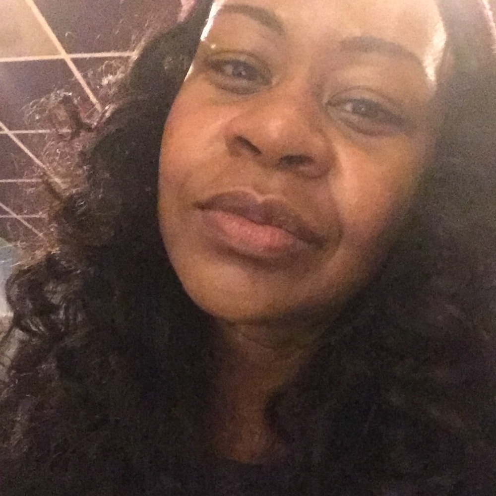 Meet your Posher, Yolanda