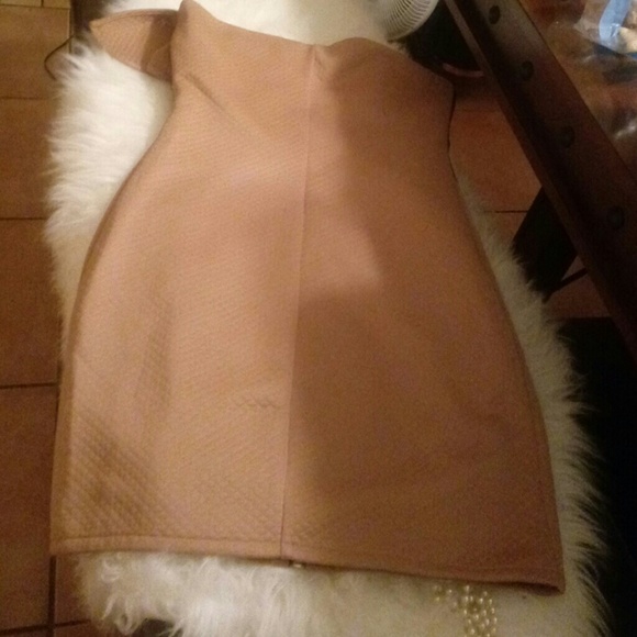 Dress - Picture 3 of 6