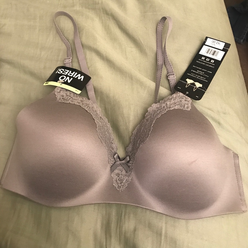 Innovative Comfort cups with lift wire free bra