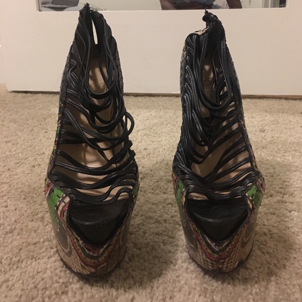 Christian Louboutin strap Pt pumps