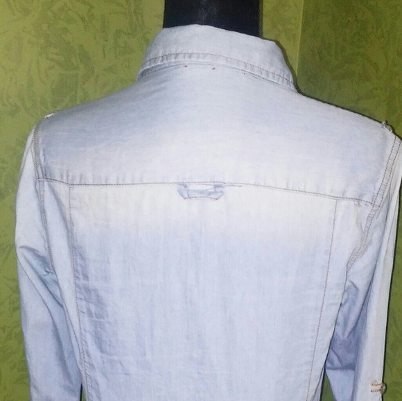 I & M Jeans Button Down Shirt - Picture 7 of 8