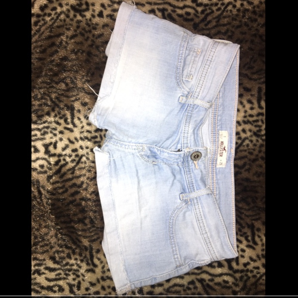 Light denim Hollister shorts