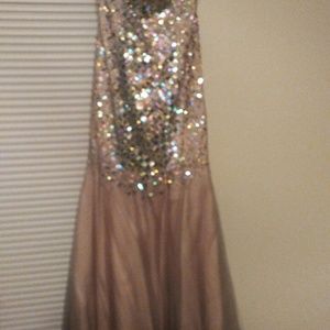 Gorge.  Worn. Couple hrs   size. Flexible