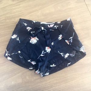 Urban Outfitters Kimchi Blue shorts