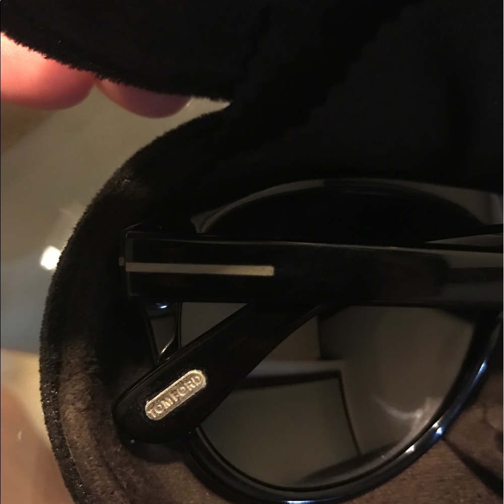 TomFord sunglasses - Picture 3 of 5