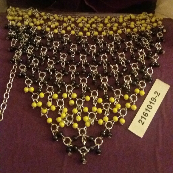 Made in India Jewelry 261192 Yellow Black Glass Bead Necklace