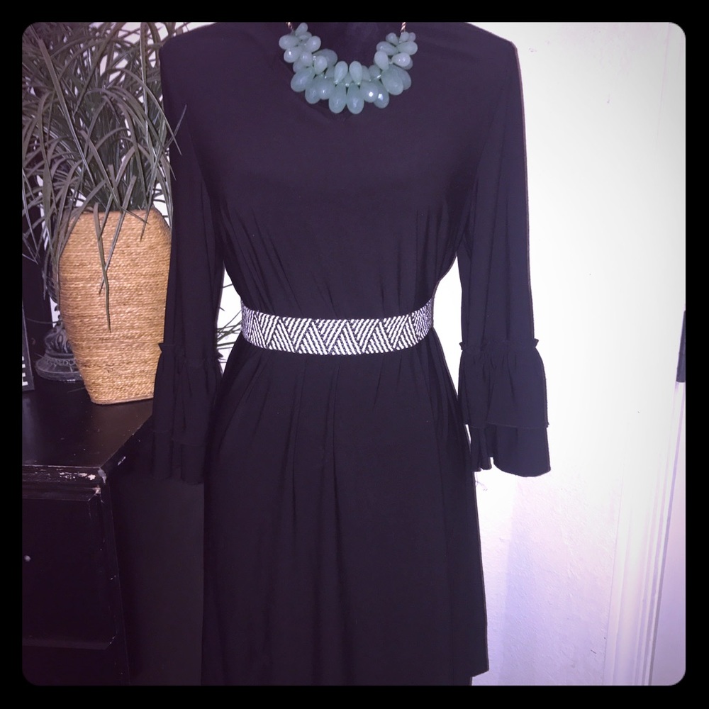 Versatile 3/4 sleeve knee length jersey dress