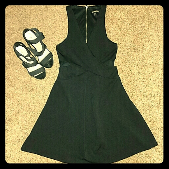 Express Dresses - 🛍❤Express Dress with Side Cutouts!❤🛍 PRICE DROP Express Dresses - 🛍❤Express Dress with Side Cutouts!❤🛍 PRICE DROP